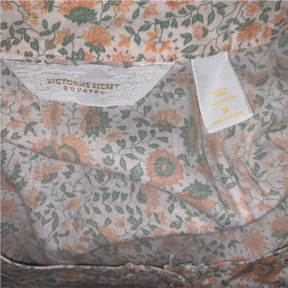 Victoria’s Secret Country Women’s Size M Button Up Peach Floral Cotton - Picture 3 of 4